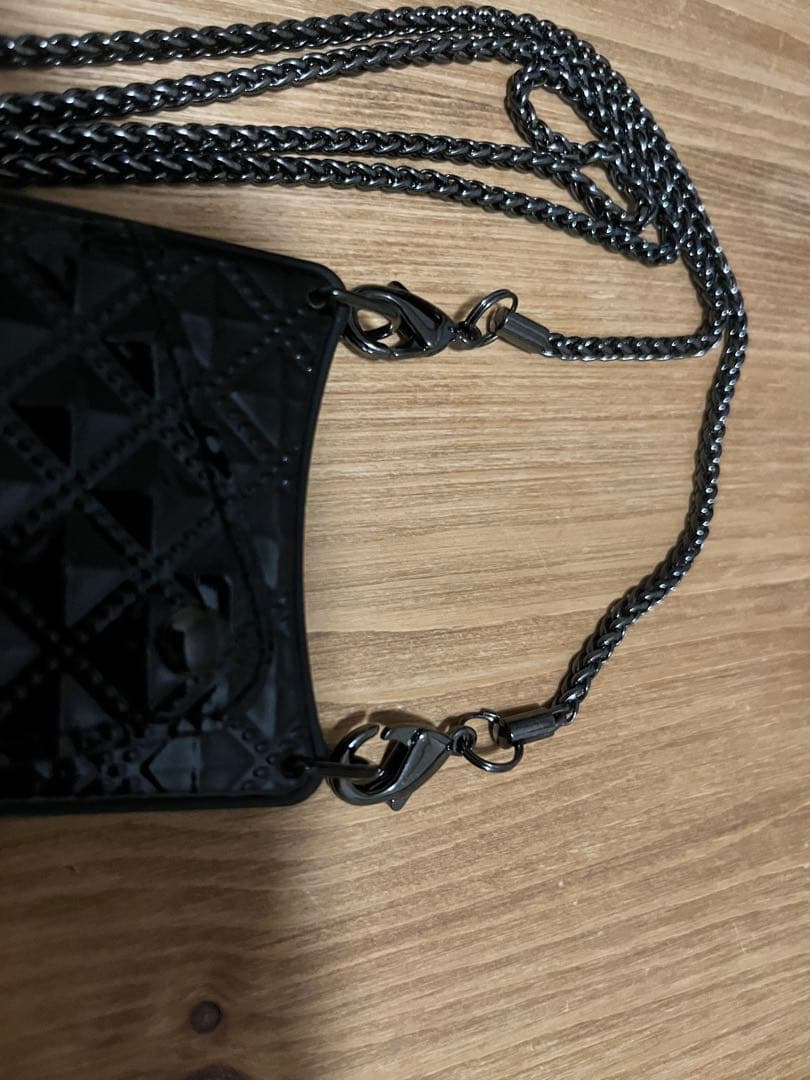 BANDOLIER ブラックダイヤモンドパターン iPhoneSE ショルダー付