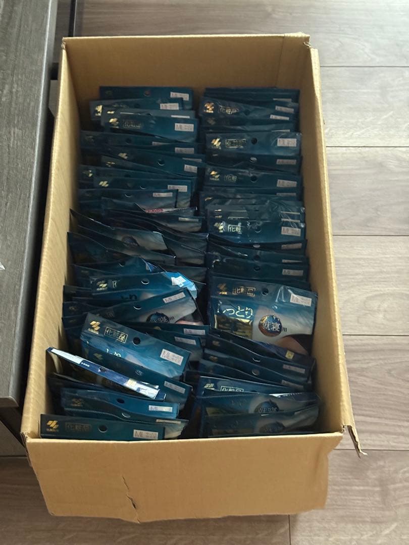 小林製薬しっとり美肌マスク3枚入り　80セット