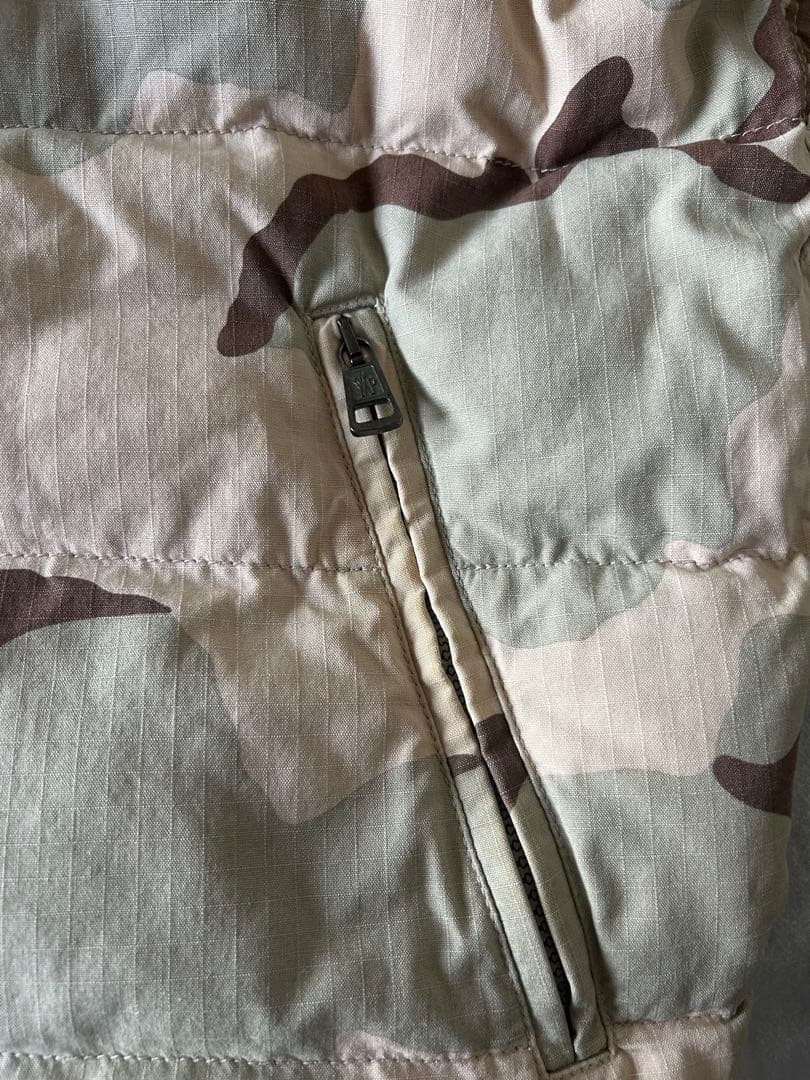 FROM JAPAN公式アカウント01 　迷彩柄 ダウンベスト