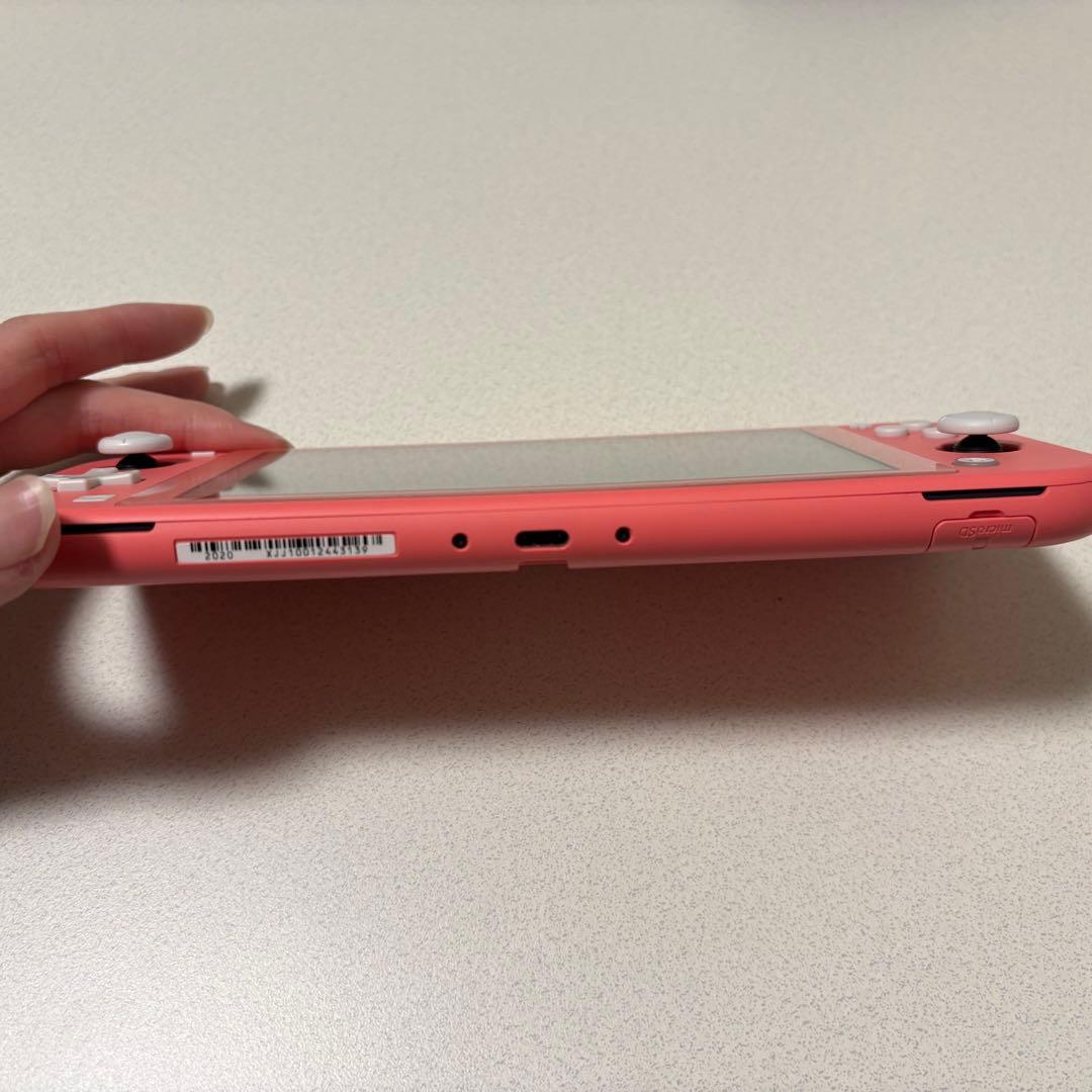 Switch lite スイッチライト コーラルピンク ケース付