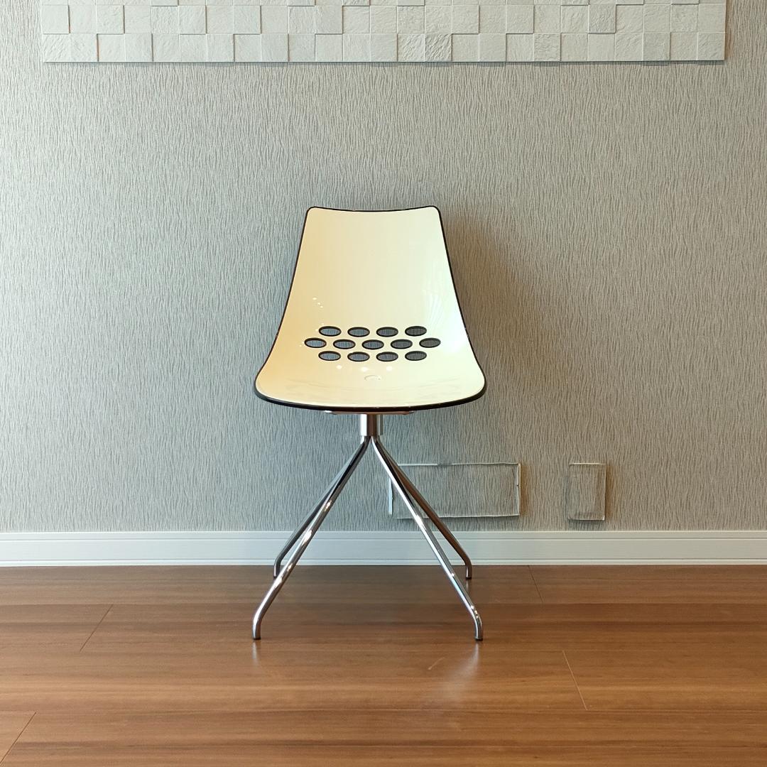 カリガリス　コヌビアジャム　デザイナーズチェア