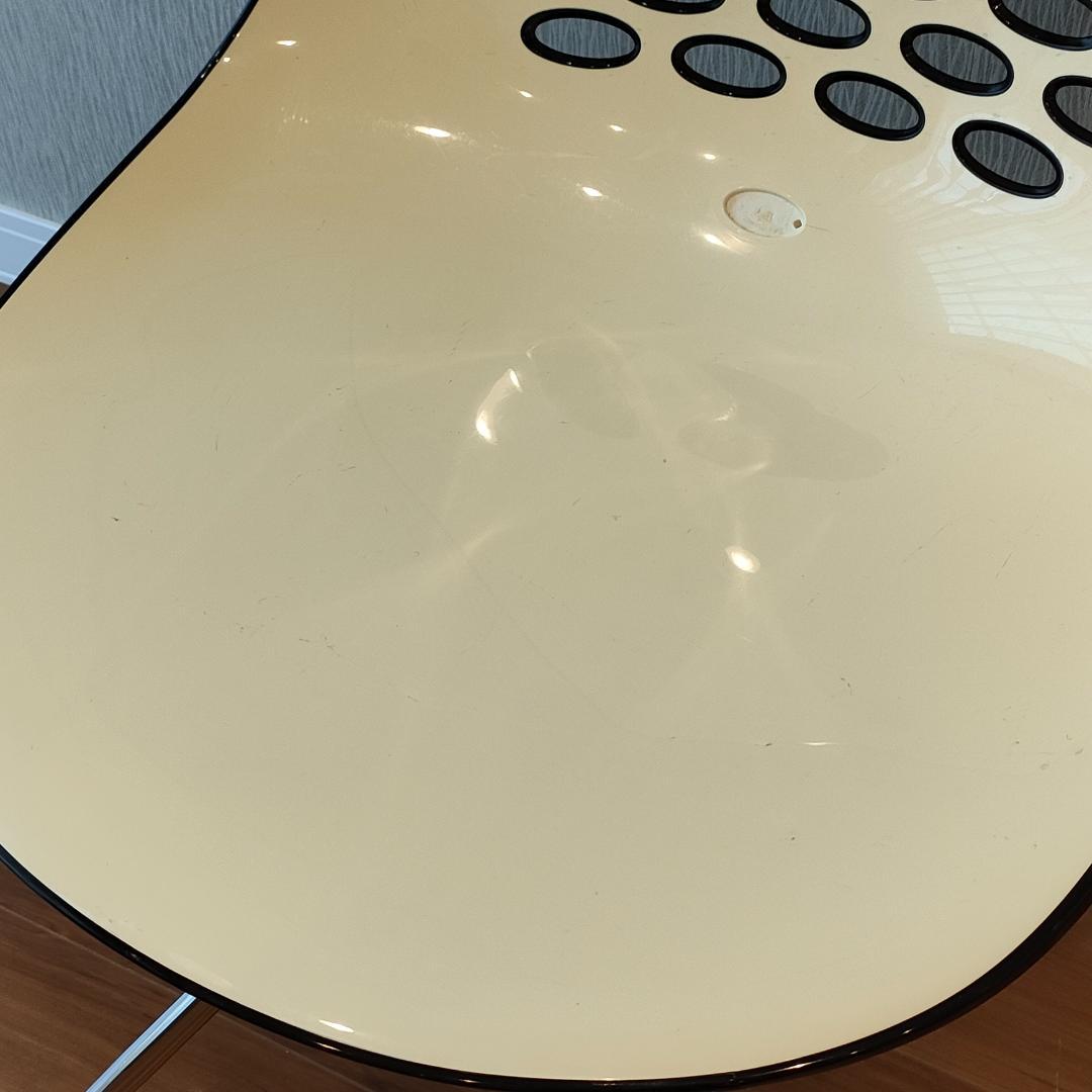 カリガリス　コヌビアジャム　デザイナーズチェア