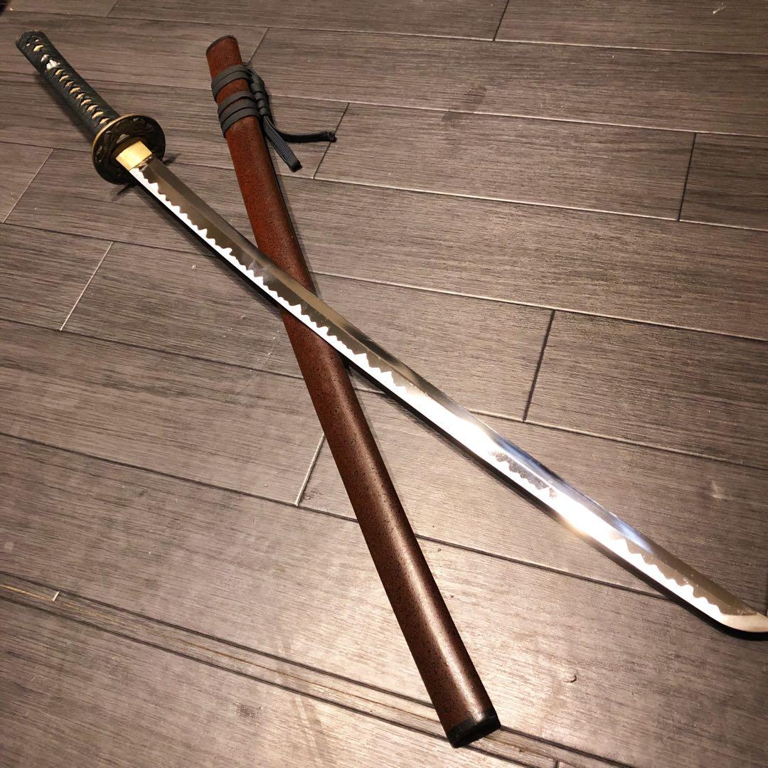 高級模造刀　深朱拵え　高級居合刀　研波刃　合金