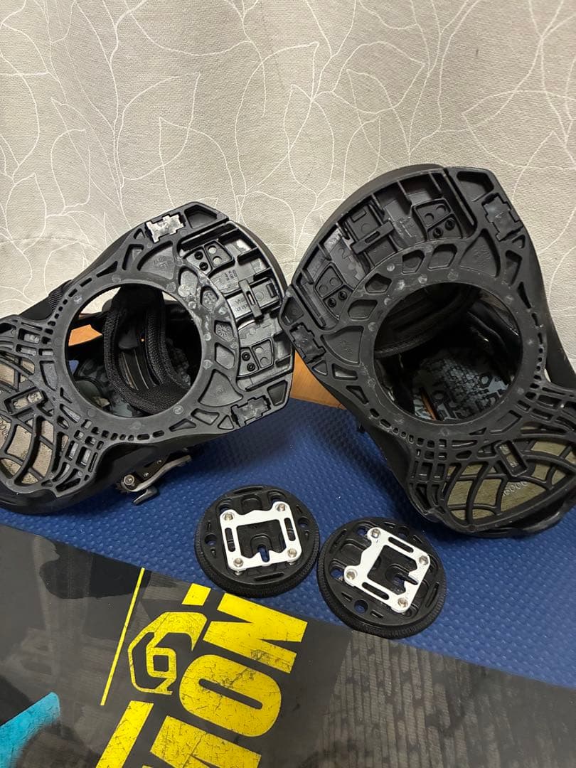 馬*ん様 サロモン Surface 156カラー統一ビンディングMサイズ