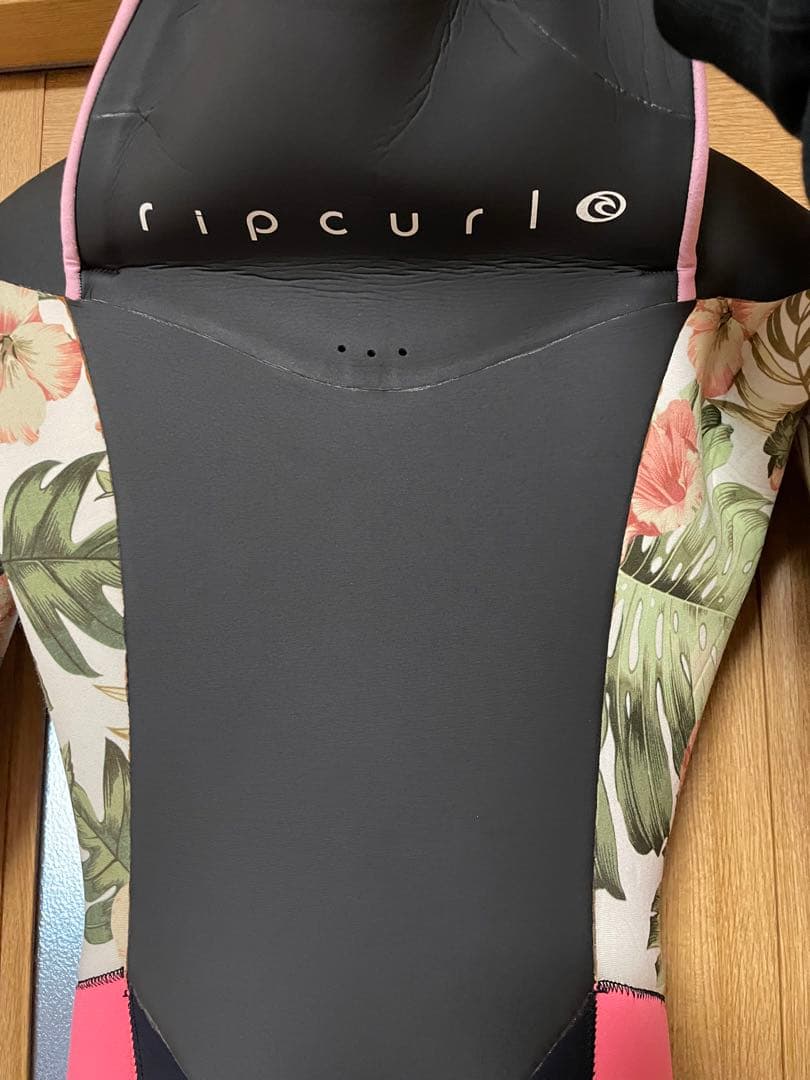 リップカール　RIP CURL セミドライ　レディース