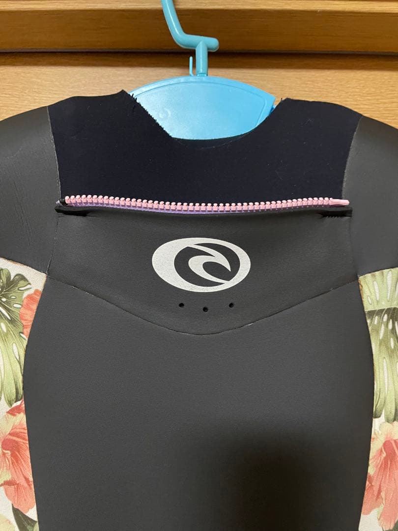 リップカール　RIP CURL セミドライ　レディース