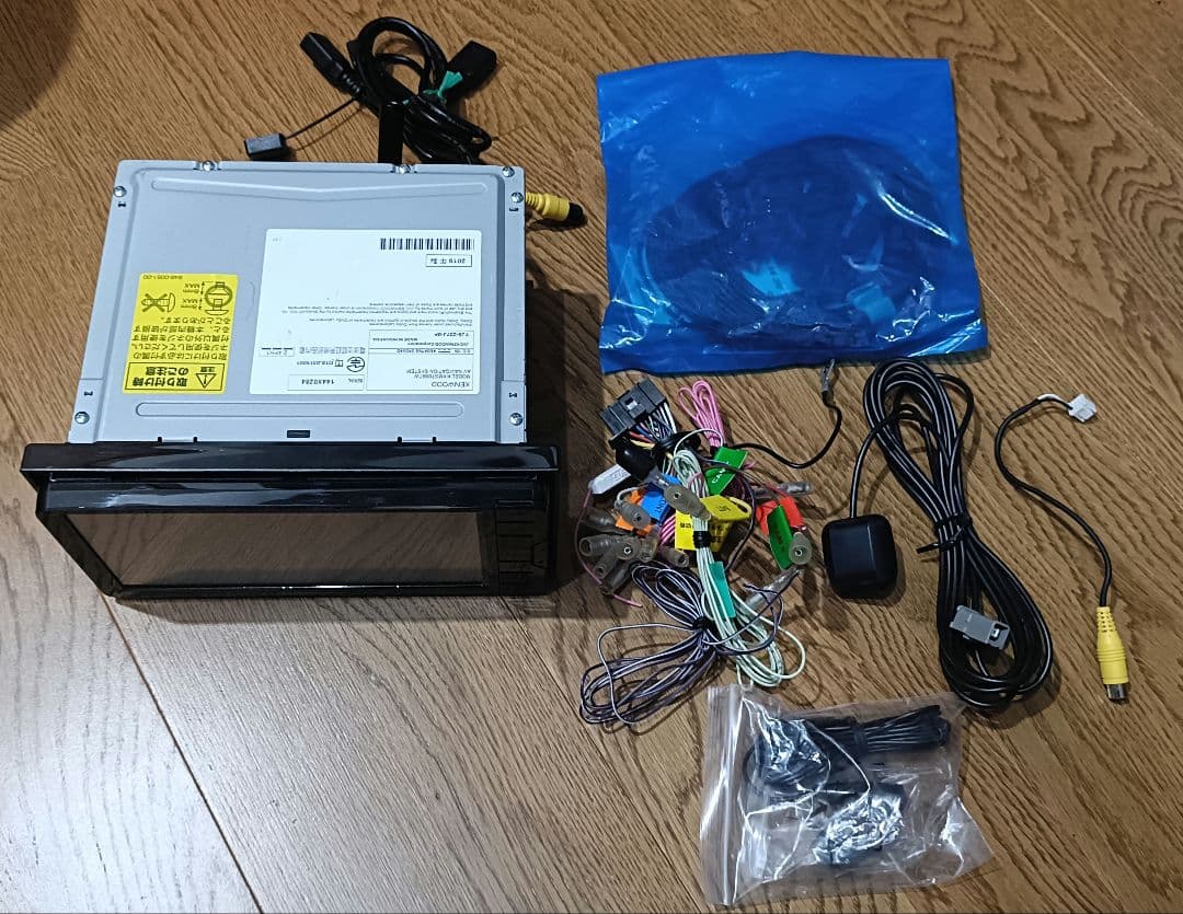 KENWOOD カーナビ KXMG706BTW アンテナ、マイク未使用品