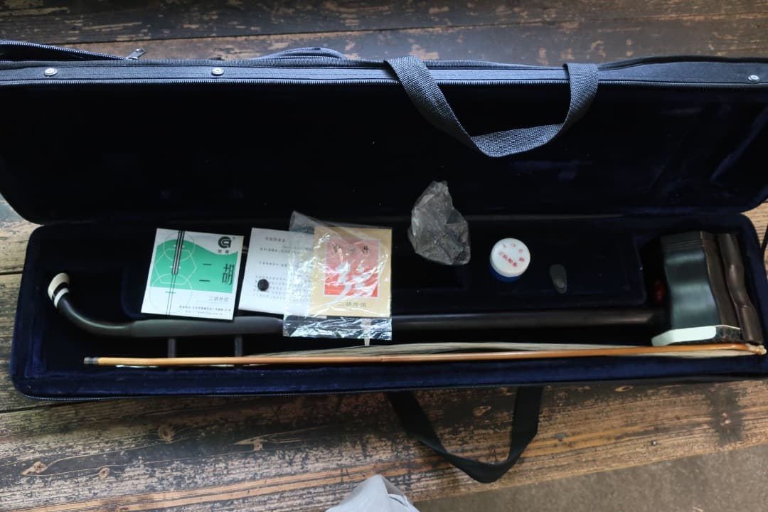 e*a様 動画あり！美品！二胡