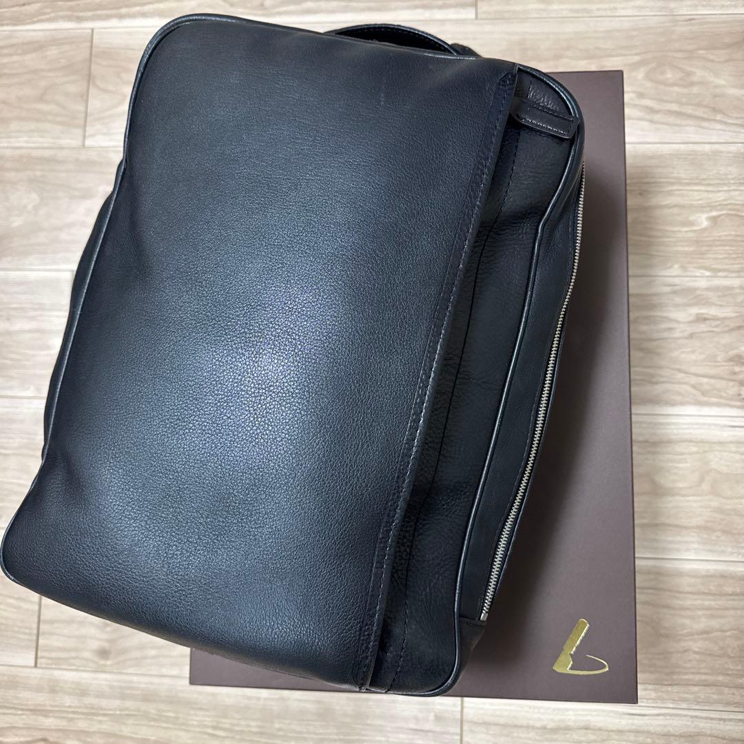 土屋鞄 トラベル バックパックブラック