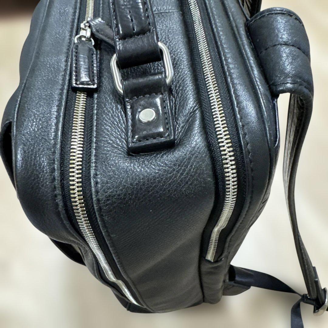 土屋鞄 トラベル バックパックブラック