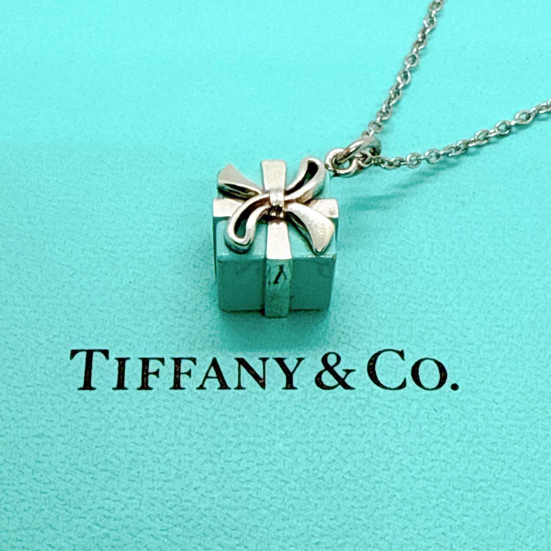 【社外チェーン】Tiffany&Co. プレゼントボックス ネックレス