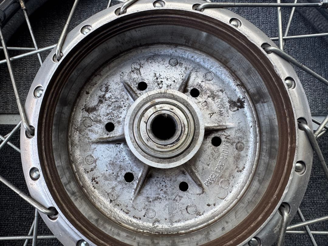 Z1 前後ホイール　DID BT46F タイヤ付き