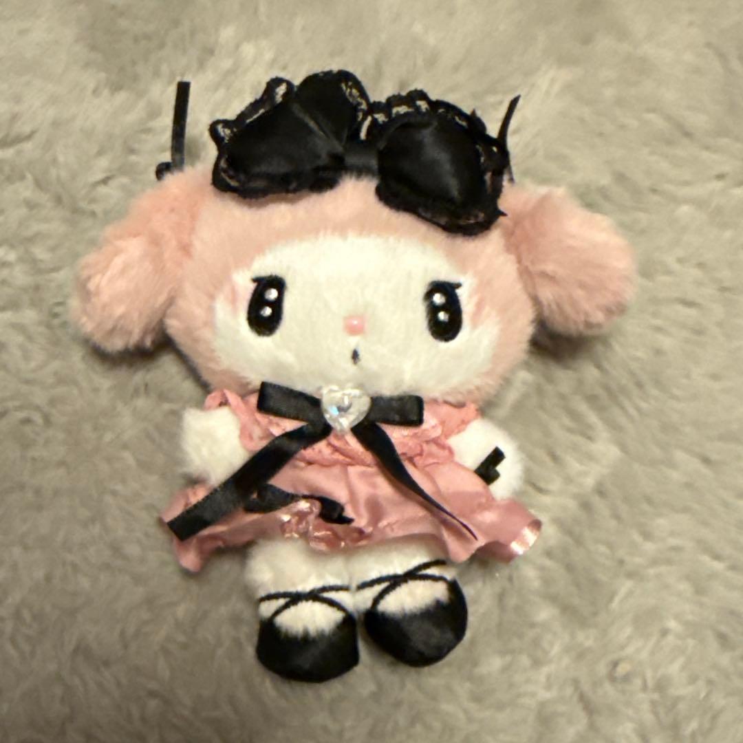 初回生産分　真夜中のメロクロ　マイメロディ　ぬいぐるみマスコットキーホルダー