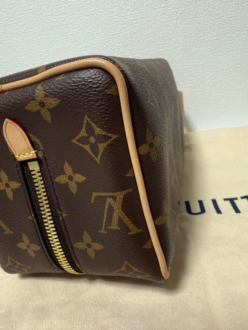 極美品ルイヴィトンモノグラム ロッカー ドップキット クラッチバッグ
