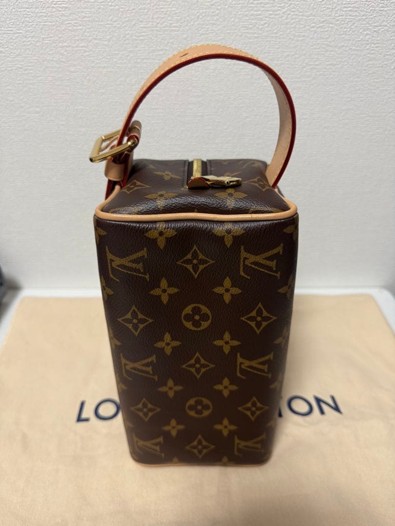 極美品ルイヴィトンモノグラム ロッカー ドップキット クラッチバッグ
