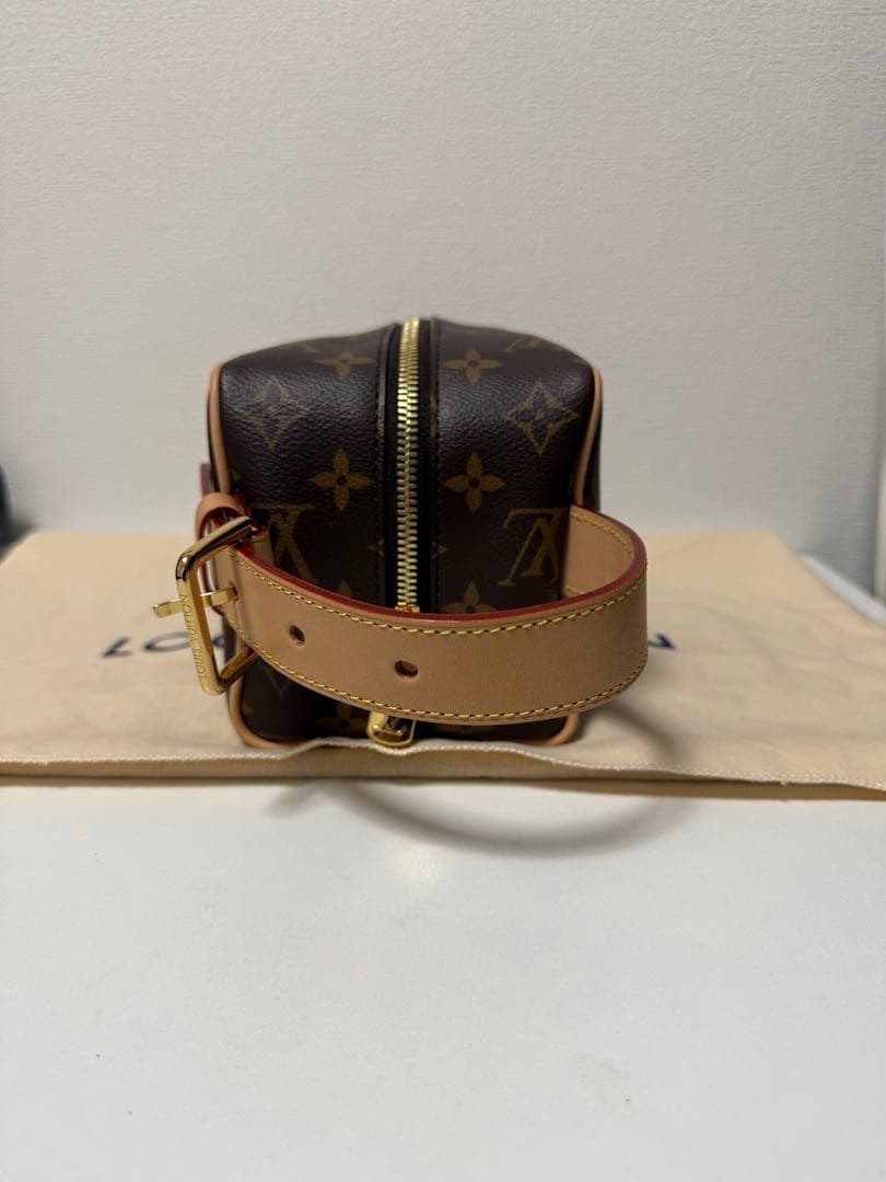 極美品ルイヴィトンモノグラム ロッカー ドップキット クラッチバッグ