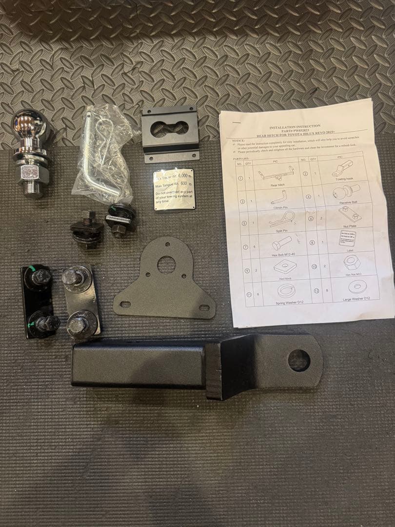 引き取り、発送可能★美品ハイラックス GUN125 ヒッチメンバー 前期後期対応