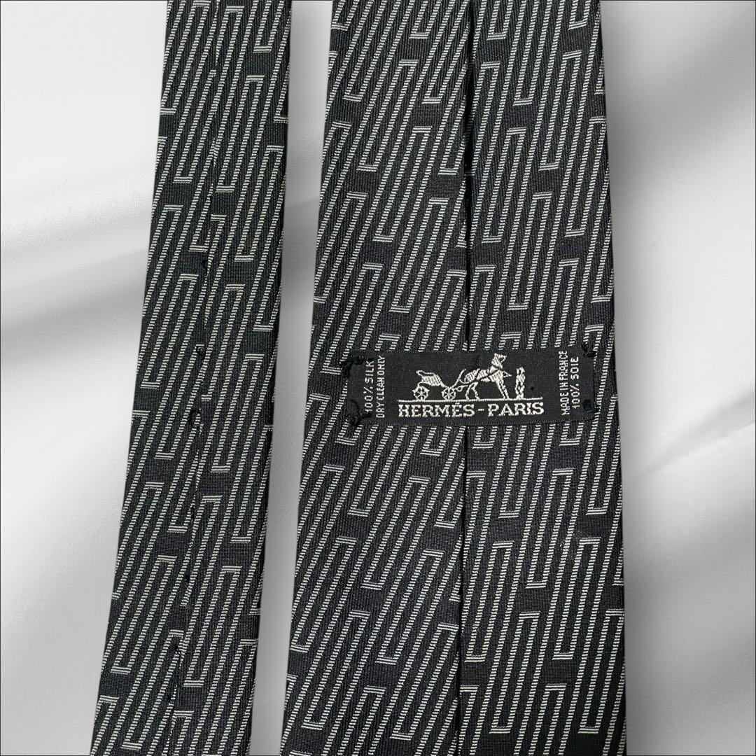 【美品】エルメス 現行 総柄 幾何学模様 ストライプ調 H柄 ブラック ホワイト