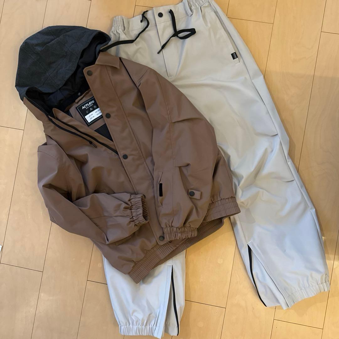 ACTLEIS スノーボードウェア　レディース　上下　XS