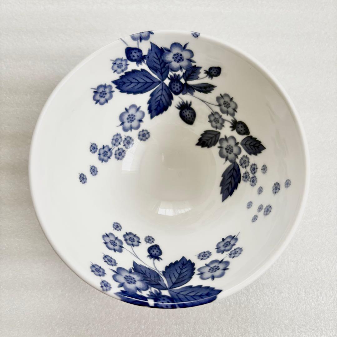 ウェッジウッド ストロベリーブルーム インディゴ 茶碗 ライスボウル M&L