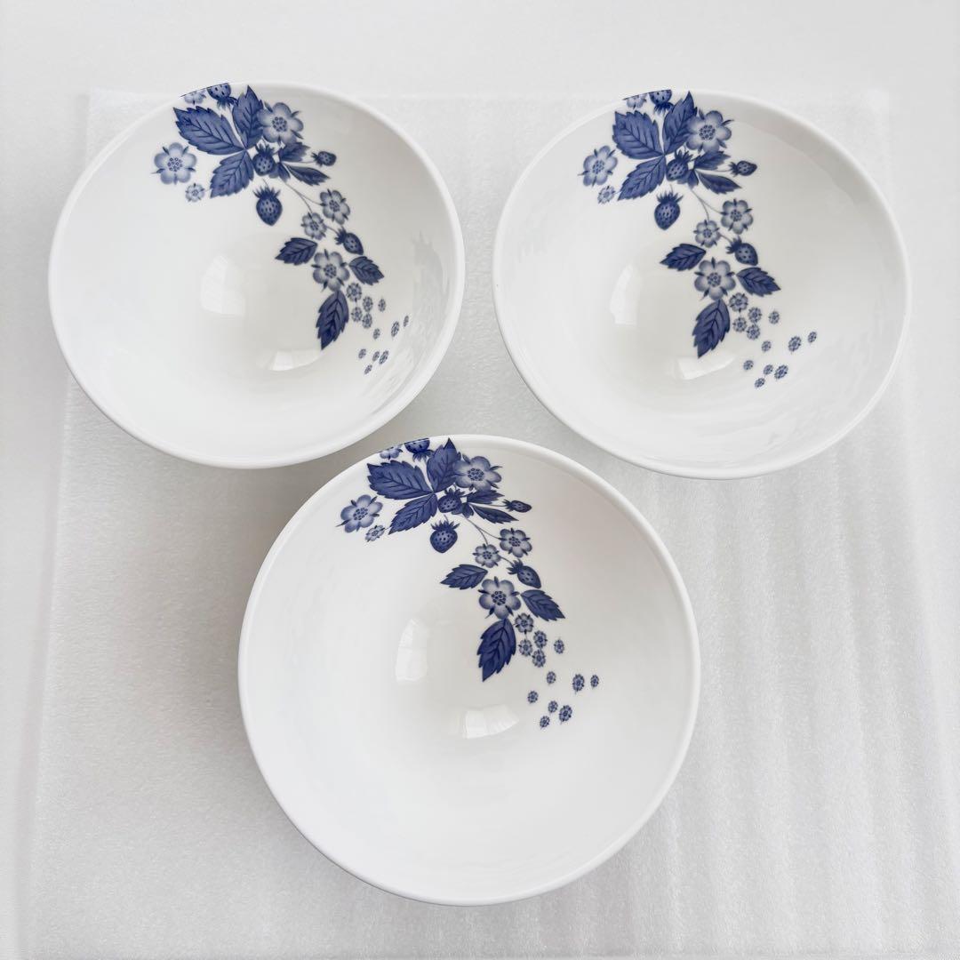 ウェッジウッド ストロベリーブルーム インディゴ 茶碗 ライスボウル M&L