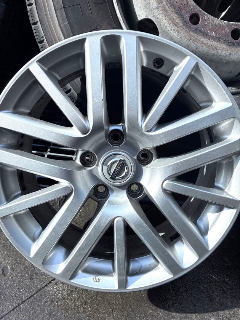 日産純正17インチ　アルミホイール