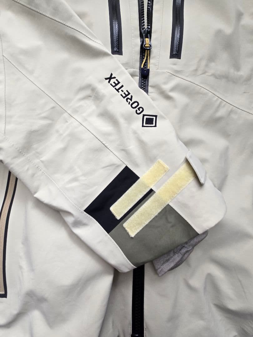 23-24モデル rew THE REALITY JKT 22