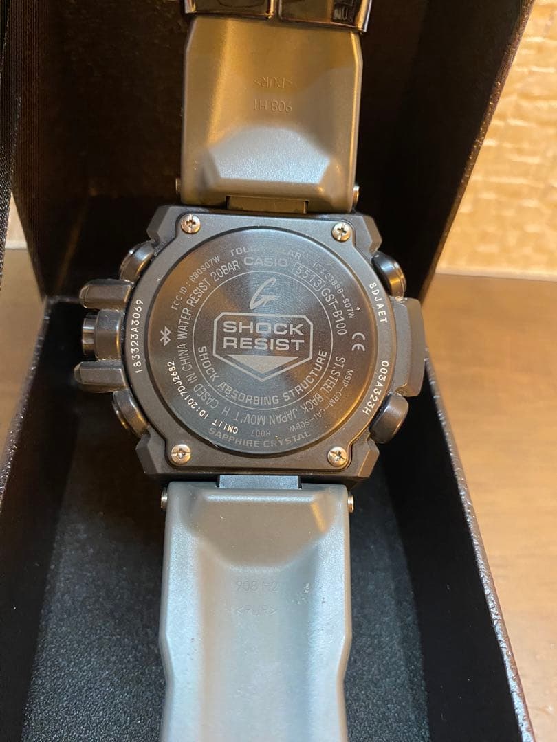 【極美品/レア】G-SHOCK GST-B100XB-2AJF 海外セレブ愛用