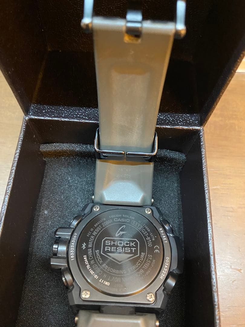 【極美品/レア】G-SHOCK GST-B100XB-2AJF 海外セレブ愛用