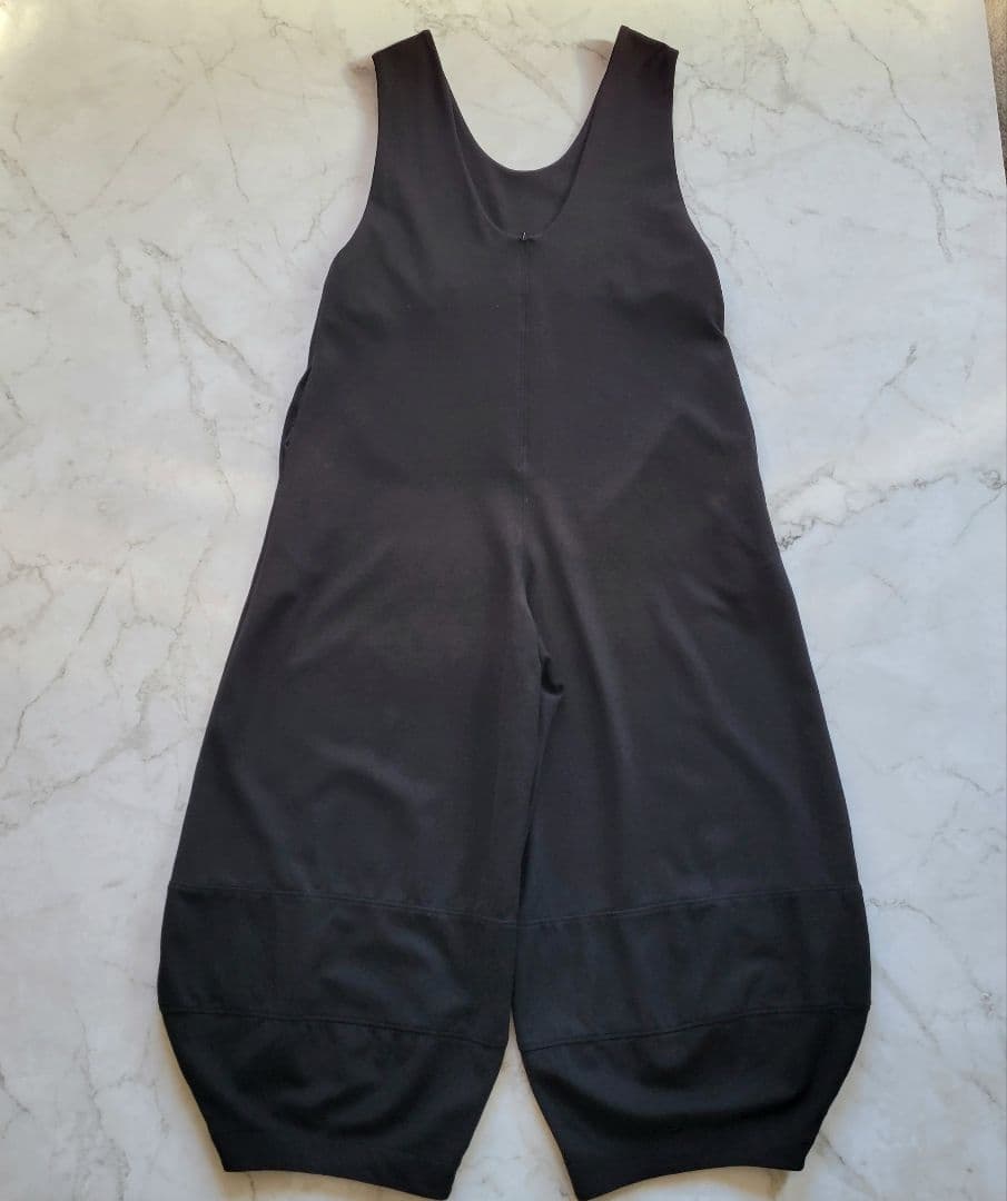 UN3D. アンスリード ノースリーブ サロペット コクーン ブラック 38