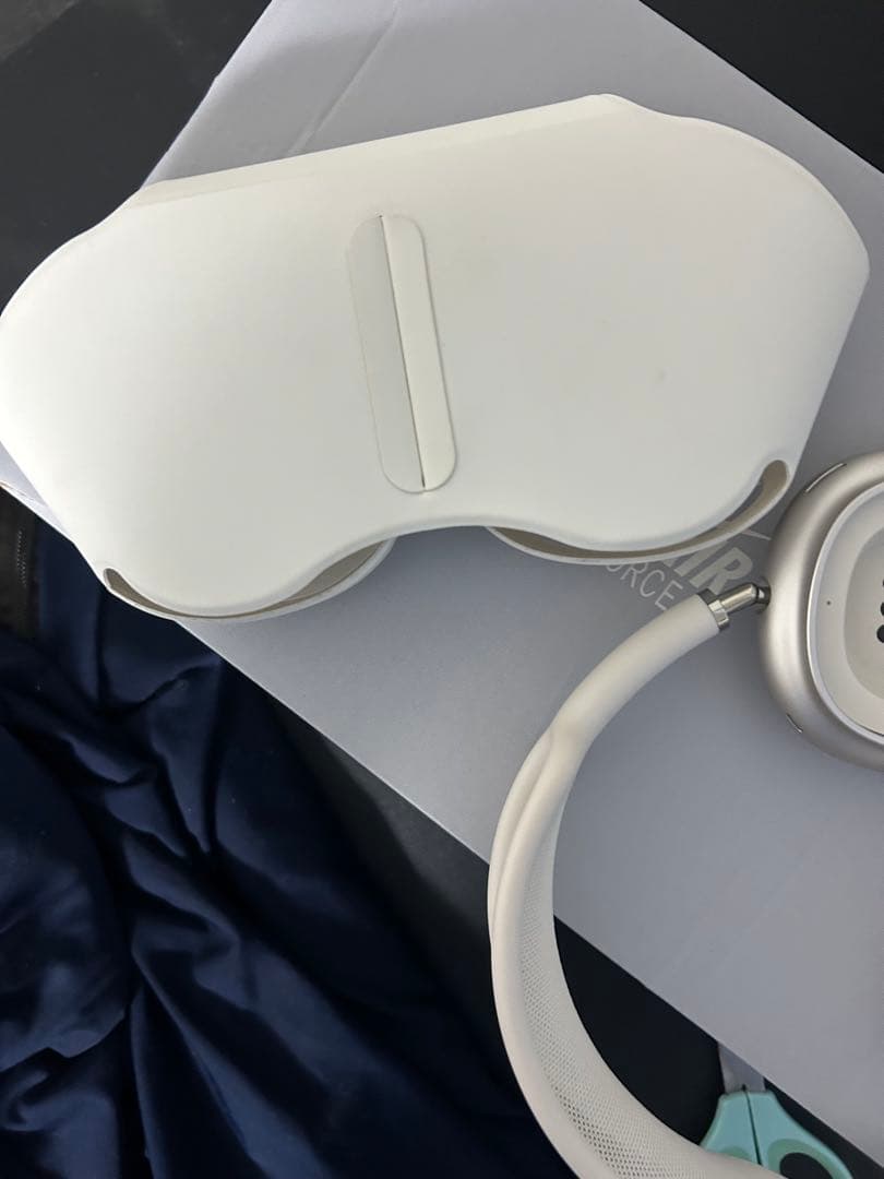 Apple純正AirPods Maxスターライトケース付き