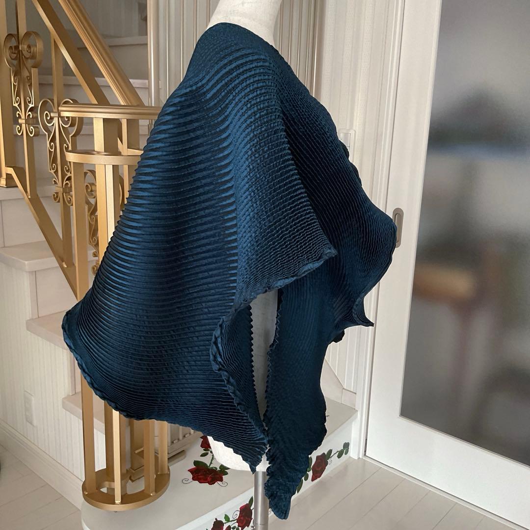 イッセイミヤケ　スチームストレッチ　大判ストール