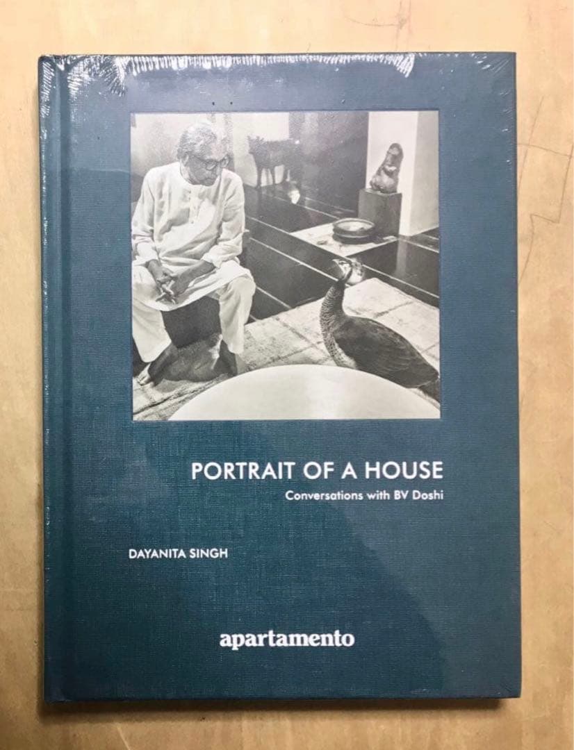 PORTRAIT OF A HOUSE, インドの建築家ドーシの作品集