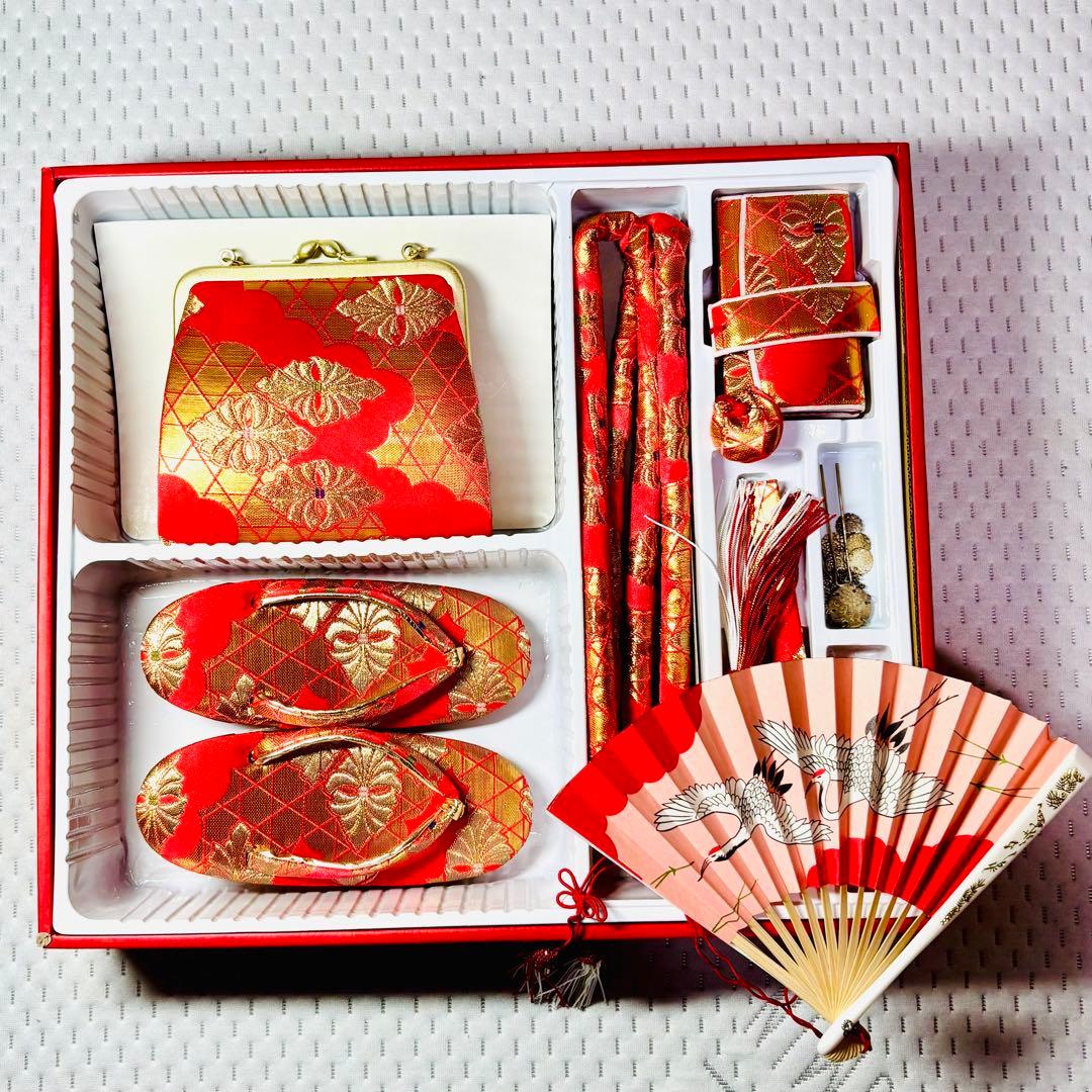 【七五三 七歳女の子　正絹　着物　帯　襦袢　草履バッグ　小物類】