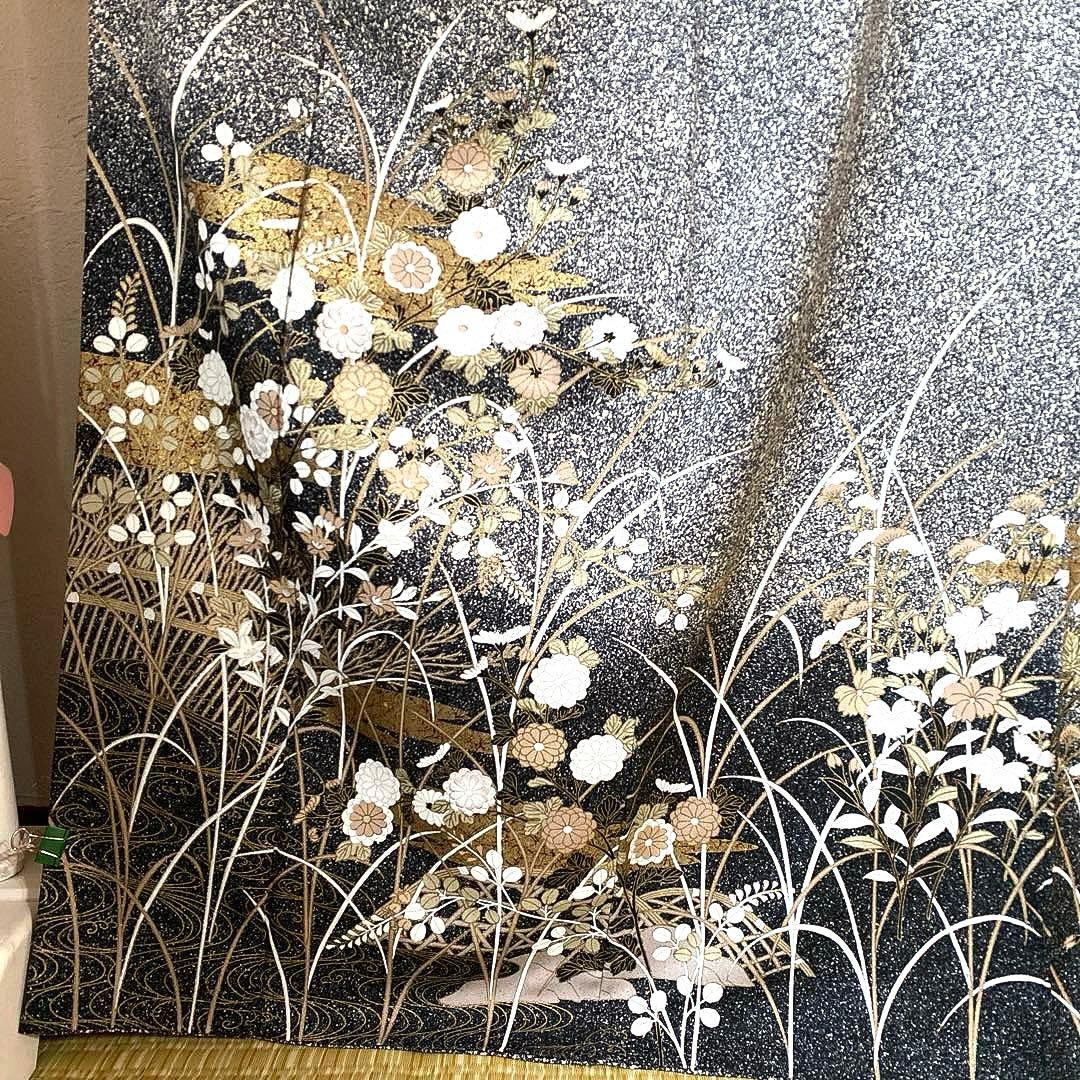 着物-袷着物2 秋草文様 黒地に金彩上品で華やかな装い【訪問着】【正絹】【美品】