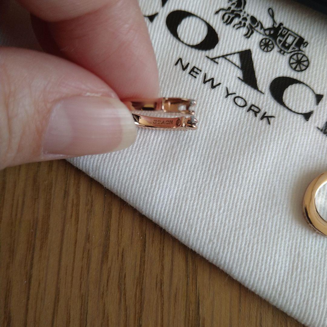 【新品・未使用】COACH　パヴェシグネチャーハギーピアス　ピンクゴールド