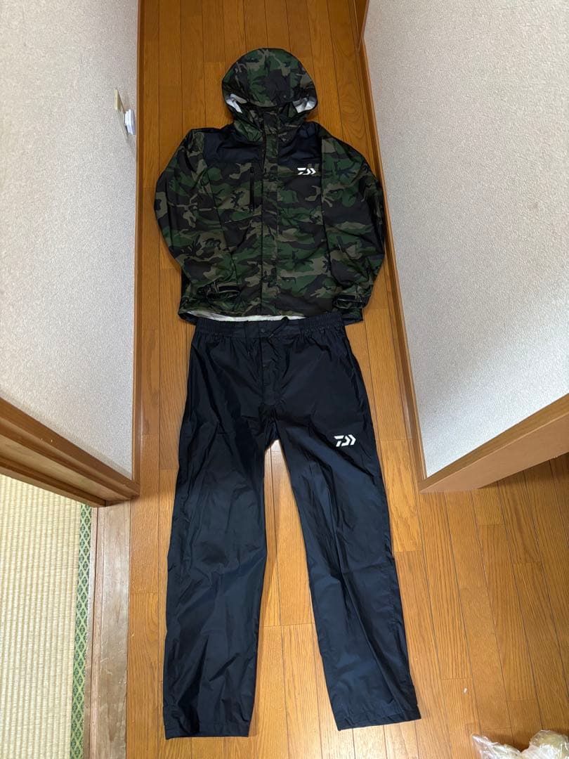 ダイワ レインマックス DR-3823 美品 レインスーツ グリーンカモ