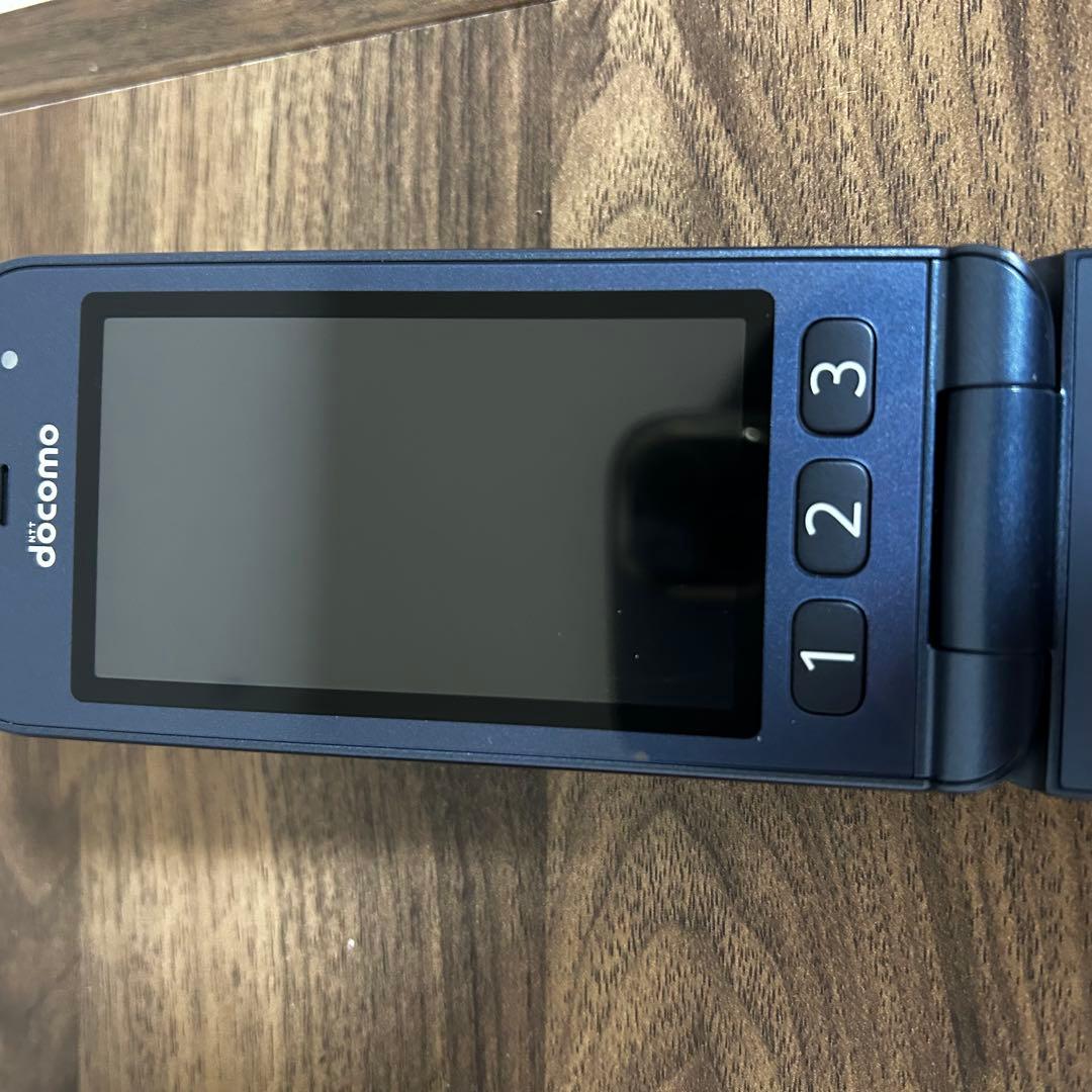 【極美品】docomo Sらくらくホン F-01M 4Gガラホ 判定○