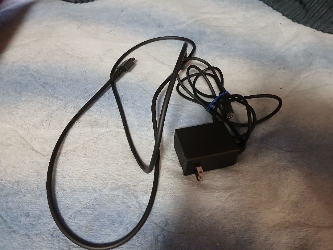 Nintendo Switch 本体 赤/青 Joy-Con 付属品付き