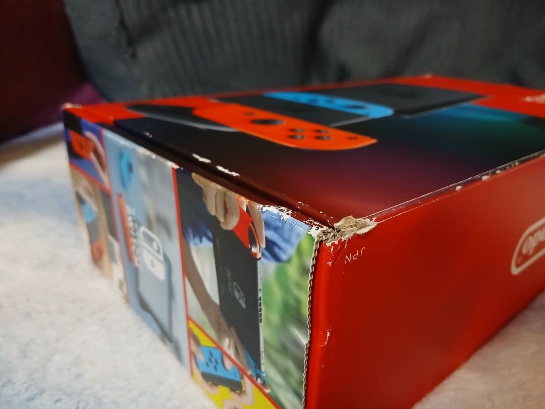 Nintendo Switch 本体 赤/青 Joy-Con 付属品付き