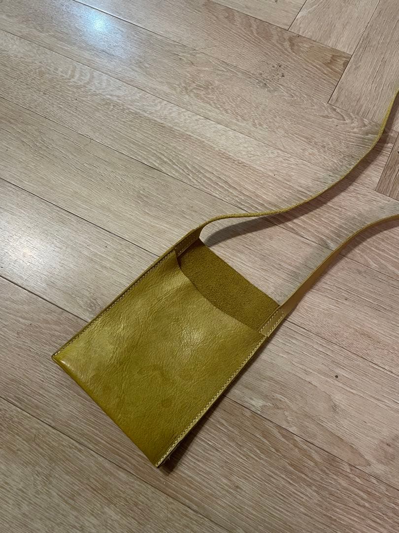 GUIDI / PKT1 レザーショルダー　パスポートバッグ