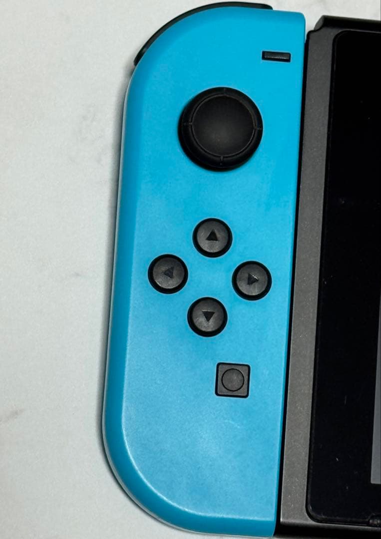 Nintendo Switch本体（充電グリップおまけつき）