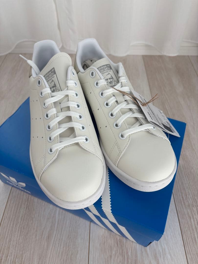 【新品】adidas Stan Smith スニーカー　24