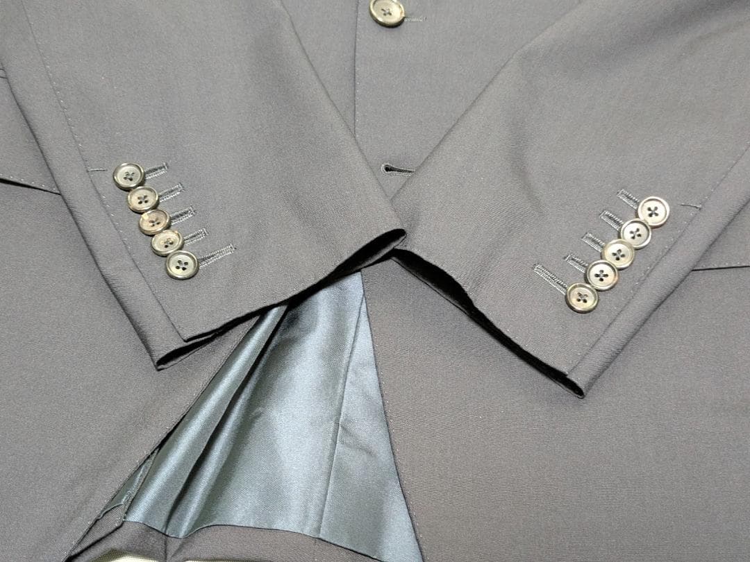 TOM FORD　スーツ