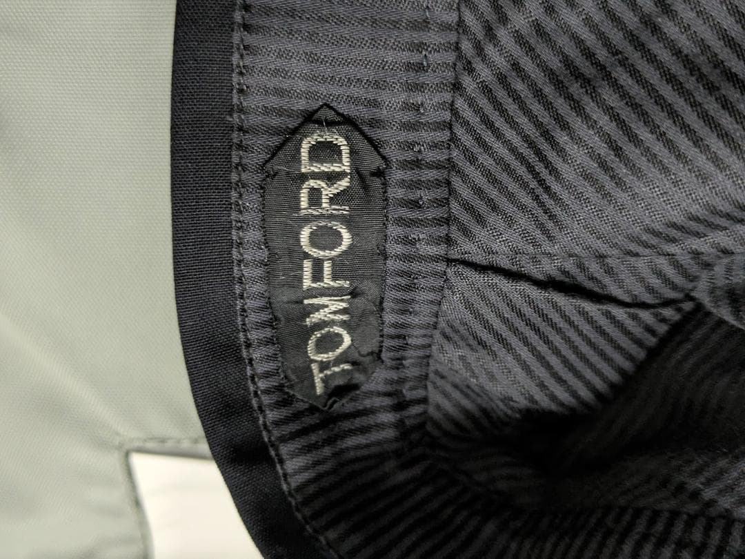 TOM FORD　スーツ