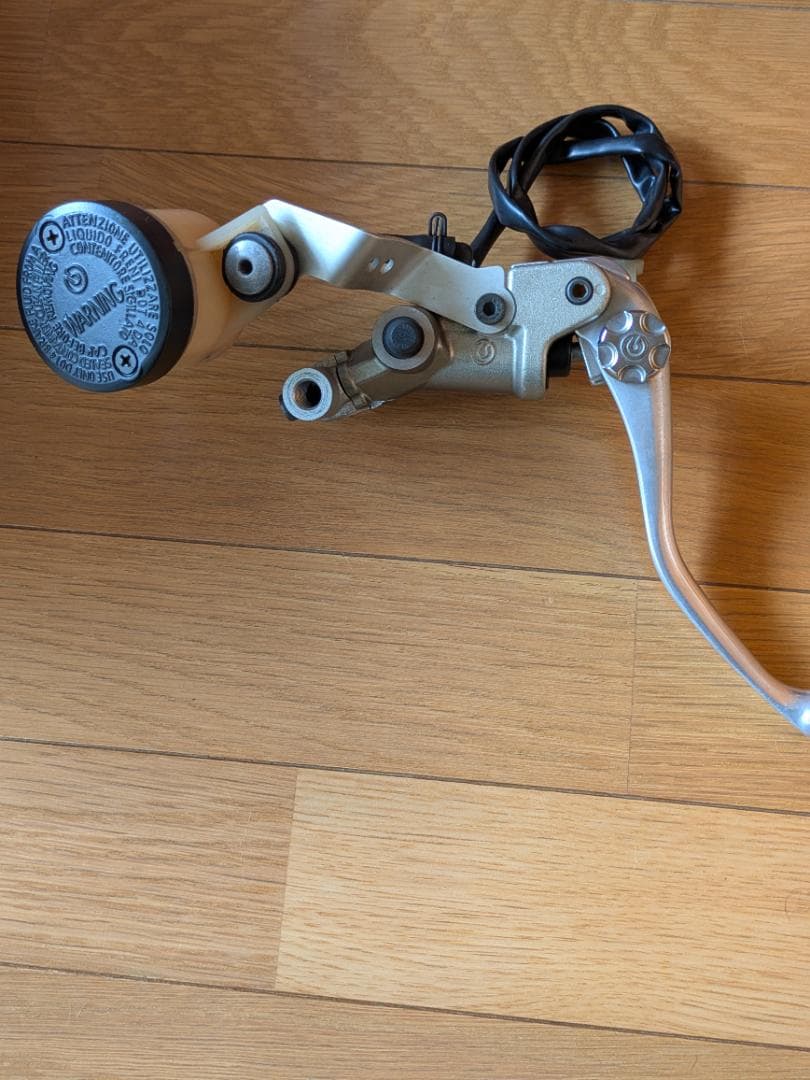 ブレンボ セミラジアル ブレーキマスター Hypermotard 1100S