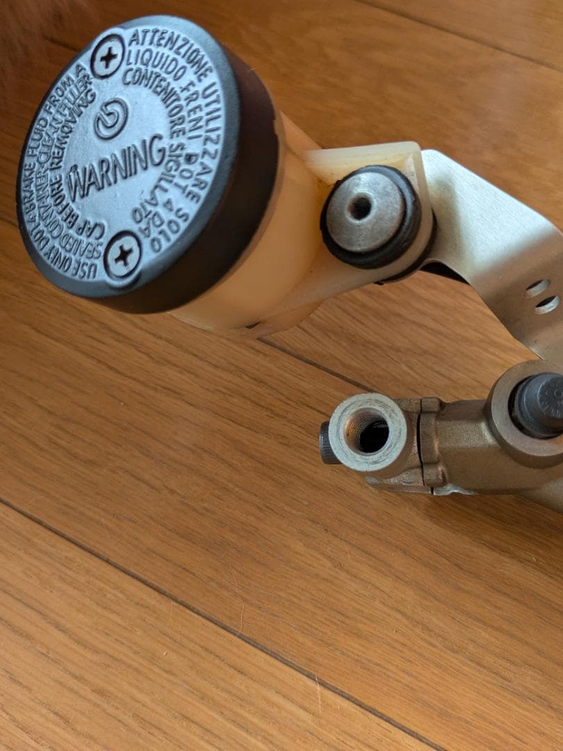 ブレンボ セミラジアル ブレーキマスター Hypermotard 1100S