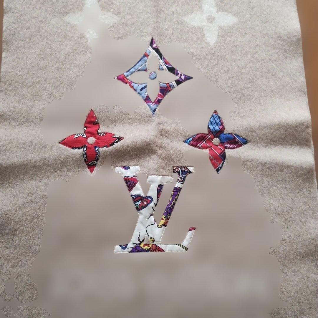 な*げ様 LOUIS VUITTON ベージュ マフラー