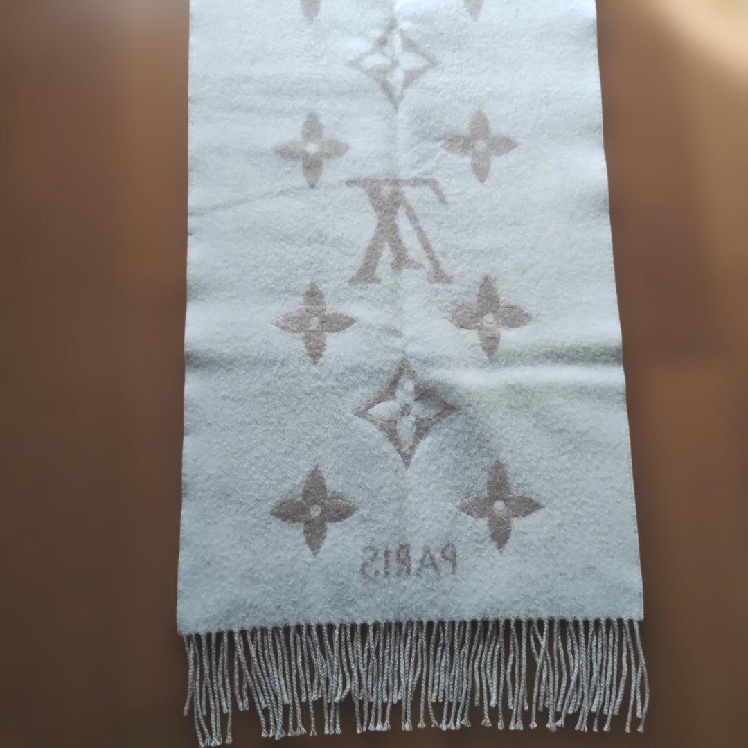 な*げ様 LOUIS VUITTON ベージュ マフラー