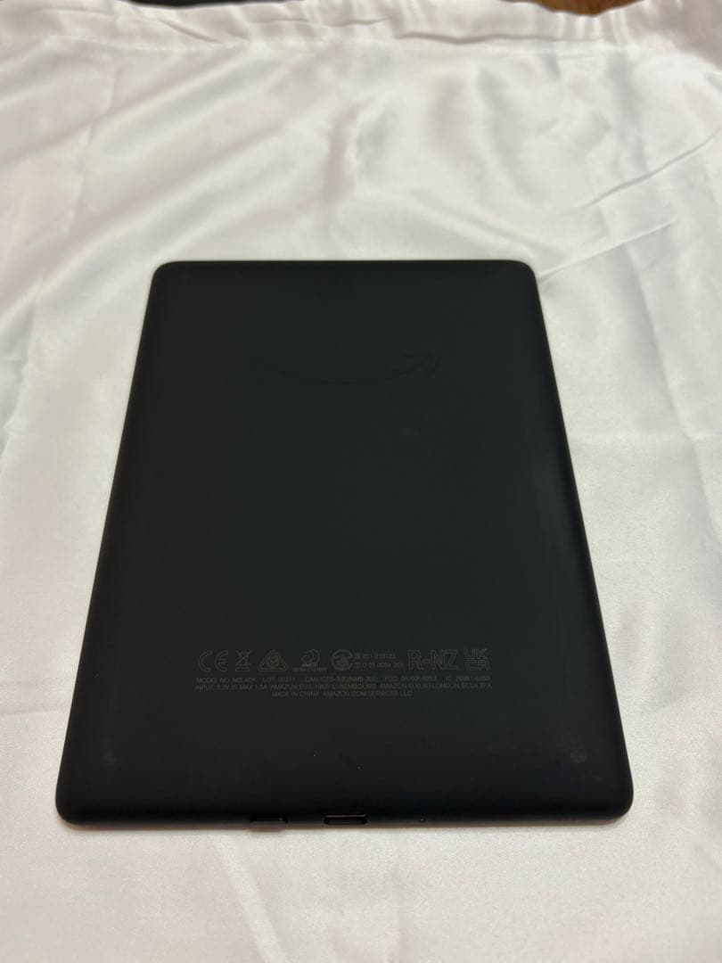 Kindle Paperwhite〜 第11世代 32GB 本体＋カバー